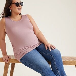 Plus Size Scoop Neck Maternity Tank